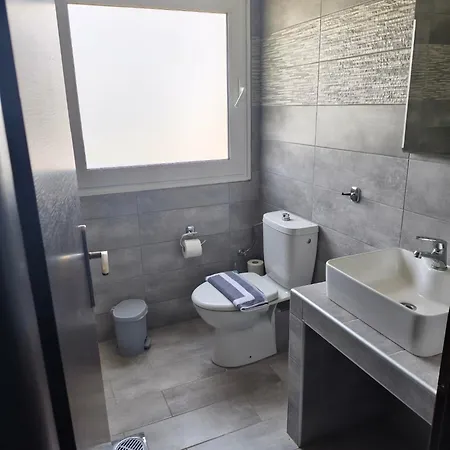 Апартаменты Athitos Cozy *